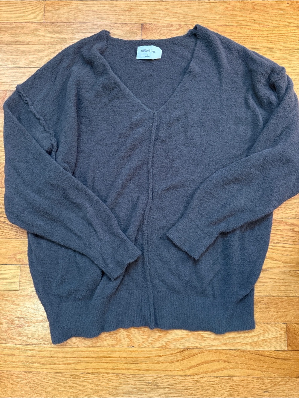 Aritzia wildfred free brown v neck sweater sz l large